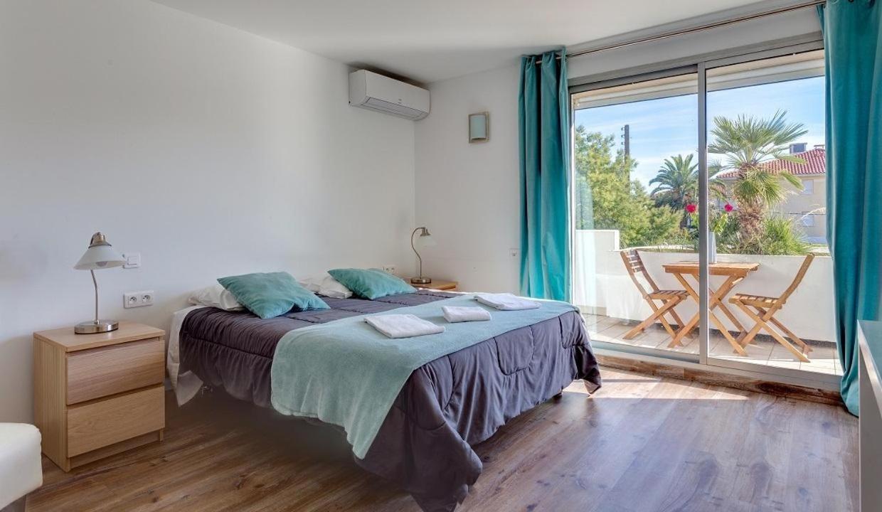 Hotel Sable Et Soleil - Port, Plage Et Jacuzzi Prive Fréjus Dış mekan fotoğraf