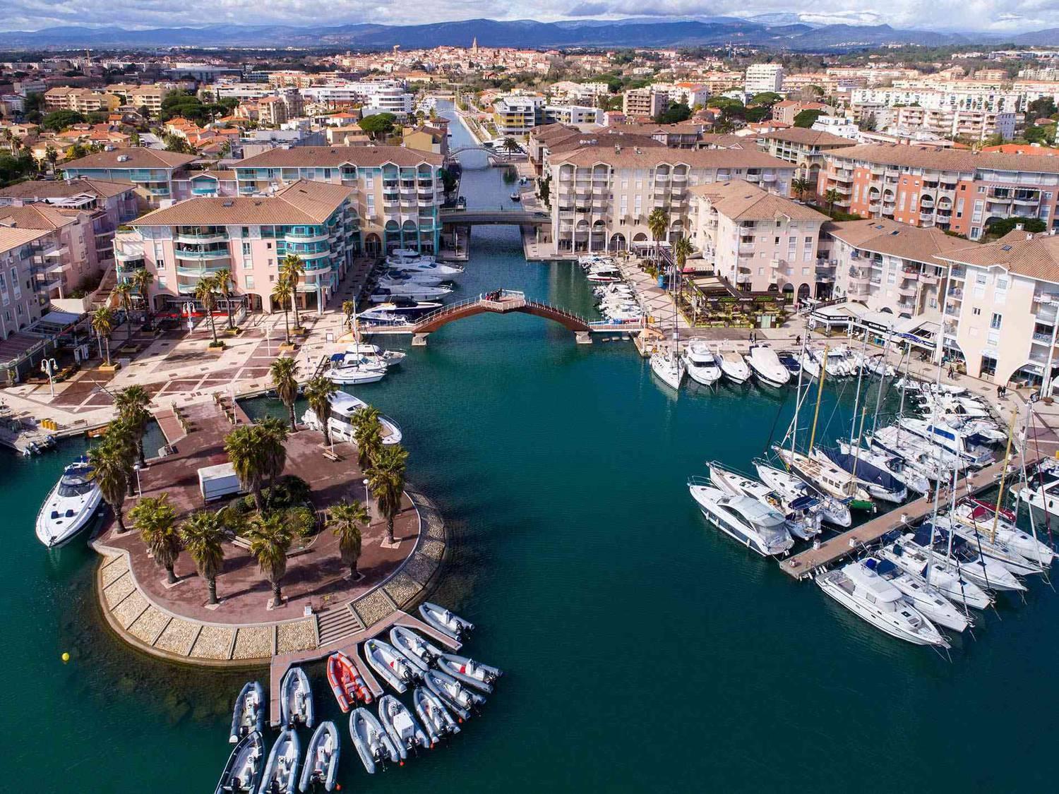 Hotel Sable Et Soleil - Port, Plage Et Jacuzzi Prive Fréjus Dış mekan fotoğraf