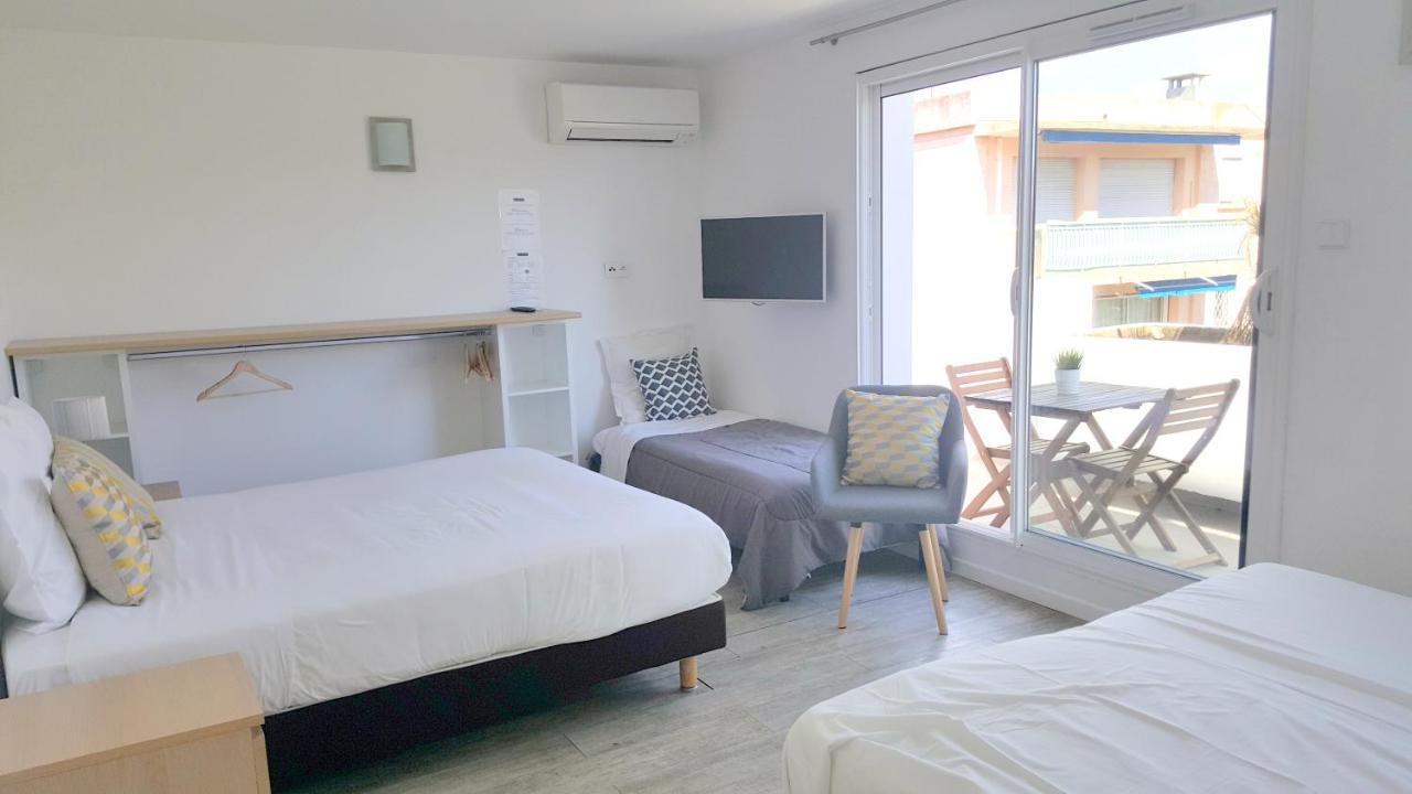 Hotel Sable Et Soleil - Port, Plage Et Jacuzzi Prive Fréjus Dış mekan fotoğraf